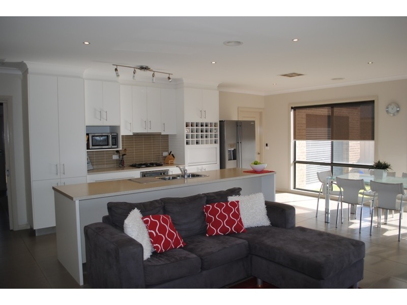 2a LaBamba Drive, Yarrawonga VIC 3730