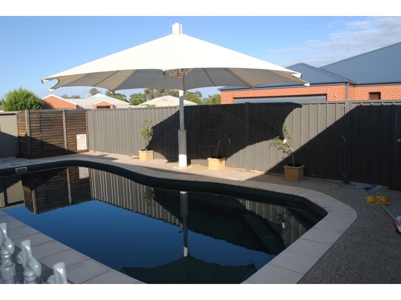 8 Amaroo Court, Mulwala NSW 2647