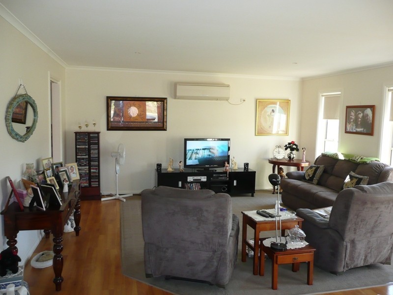 5 Wing Crecsent, Mulwala NSW 2647