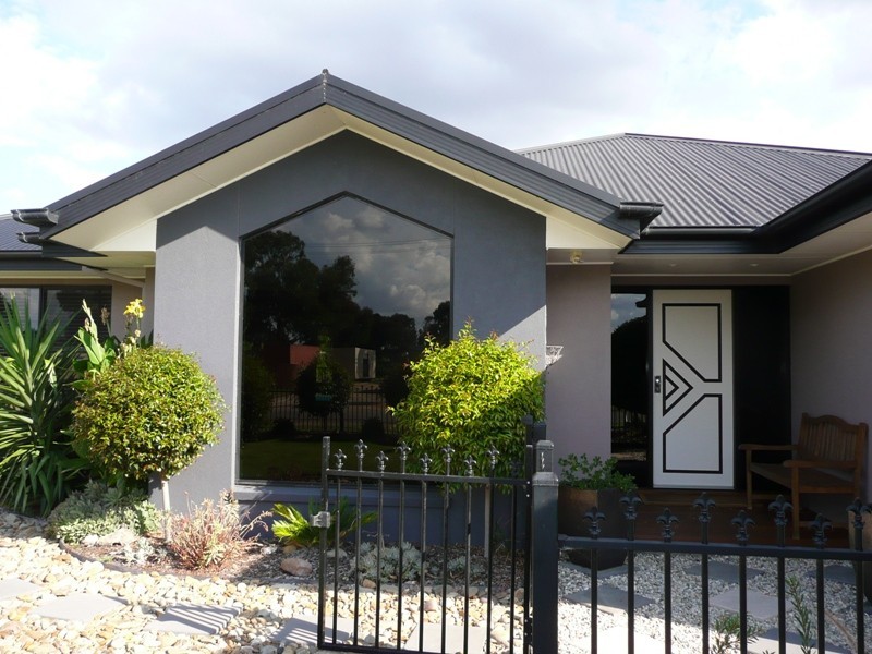 27 Henderson Street, Yarrawonga VIC 3730