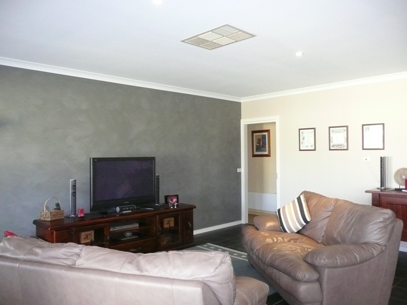 27 Henderson Street, Yarrawonga VIC 3730