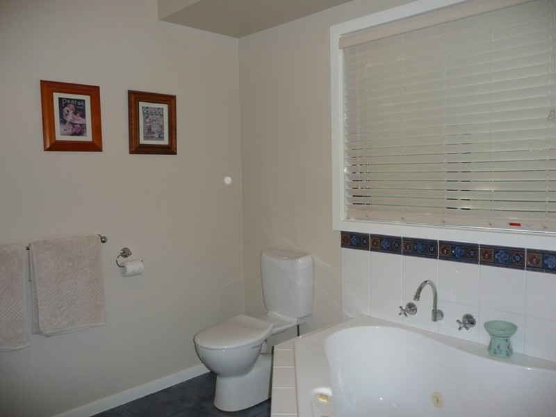 27 Henderson Street, Yarrawonga VIC 3730