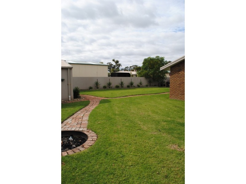 10 Curtois Street, Yarrawonga VIC 3730