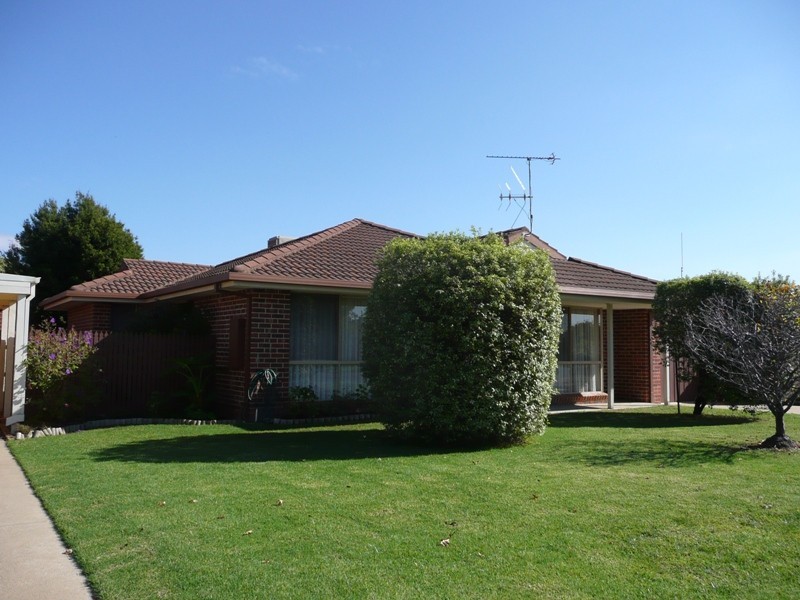 1/11 Ely Street, Yarrawonga VIC 3730