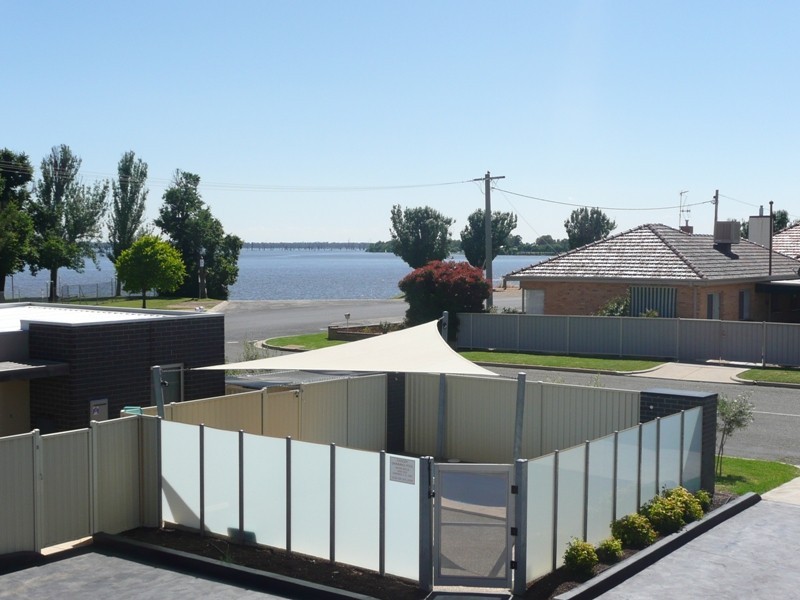 6 & 7/21-23 Bank Street, Yarrawonga VIC 3730