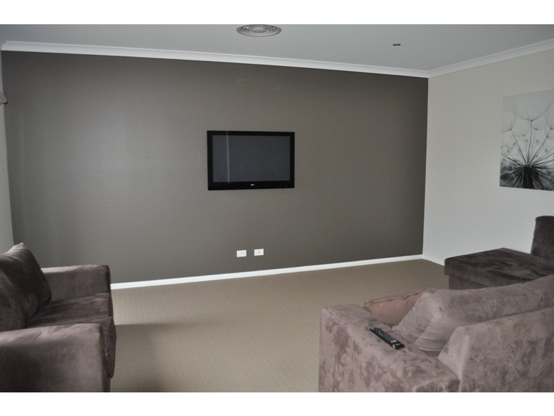 28 Fiona Drive, Yarrawonga VIC 3730