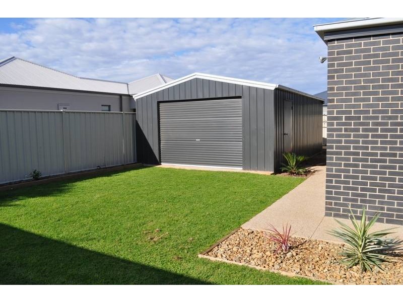 28 Fiona Drive, Yarrawonga VIC 3730