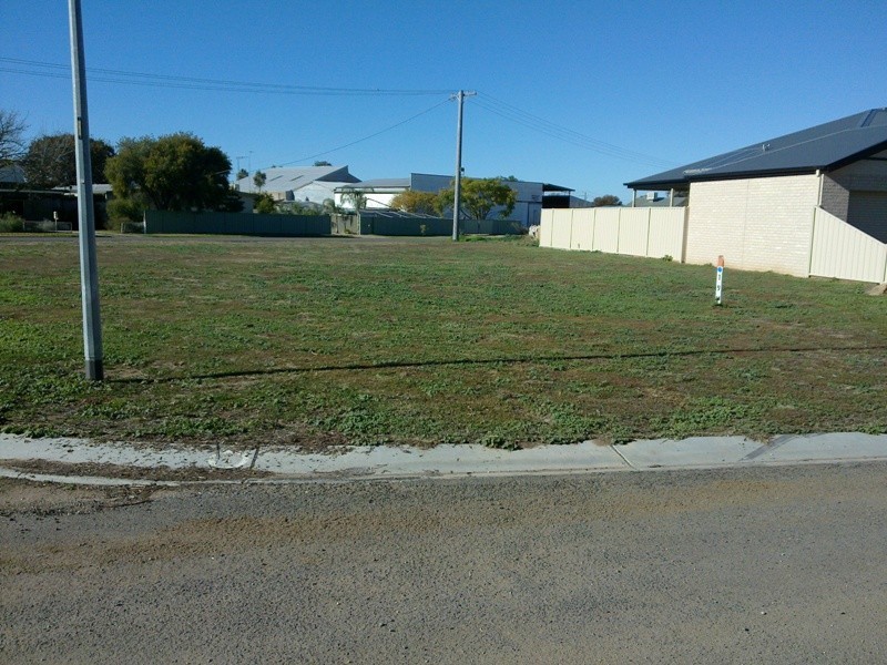 27 Irvine Parade, Yarrawonga VIC 3730