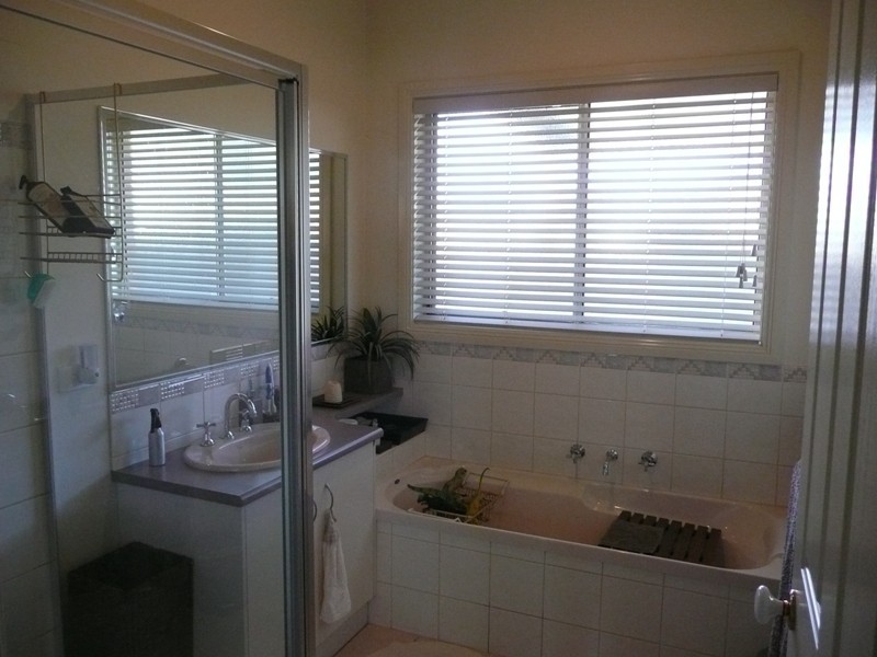 16 Derry Drive, Yarrawonga VIC 3730