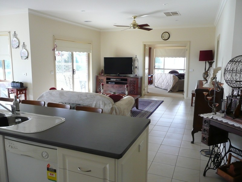 16 Derry Drive, Yarrawonga VIC 3730