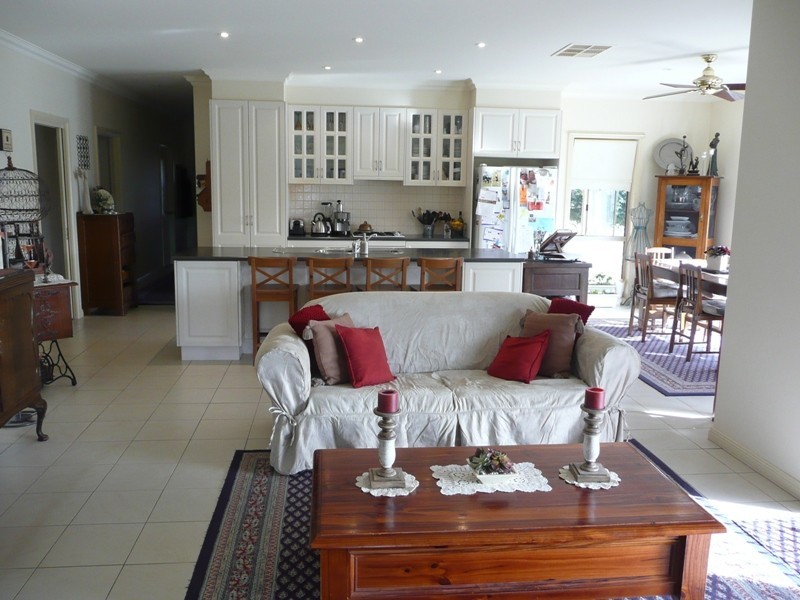 16 Derry Drive, Yarrawonga VIC 3730