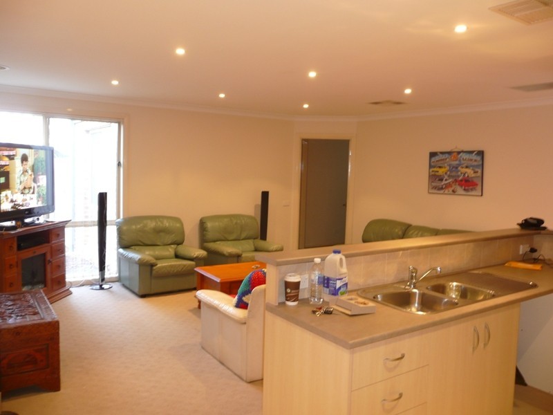 2/4 Curtois Street, Yarrawonga VIC 3730