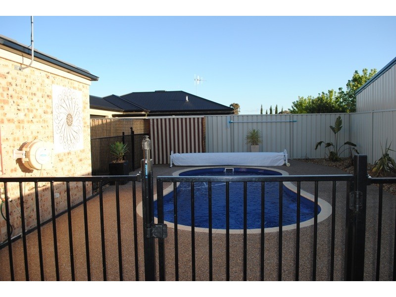 11 La Bamba Drive, Yarrawonga VIC 3730