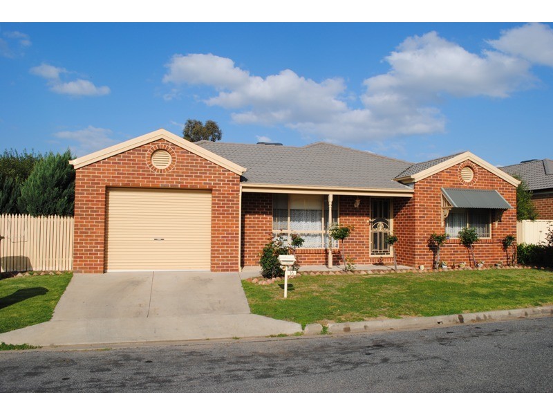 16 Sunshine Boulevard, Mulwala NSW 2647