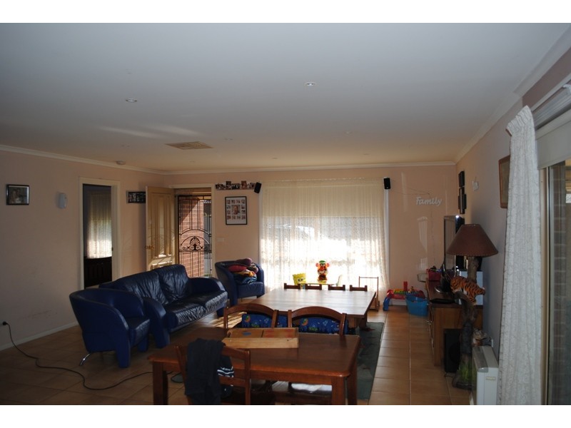 16 Sunshine Boulevard, Mulwala NSW 2647