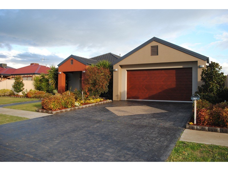 37 Zorro Drive, Yarrawonga VIC 3730