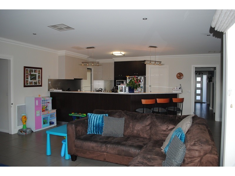 37 Zorro Drive, Yarrawonga VIC 3730