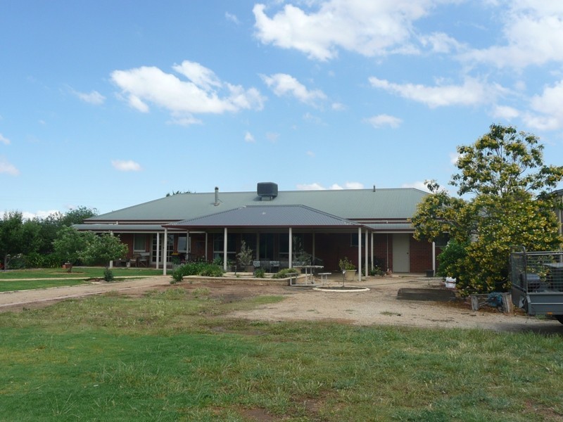49 Cahills Road, Yarrawonga VIC 3730