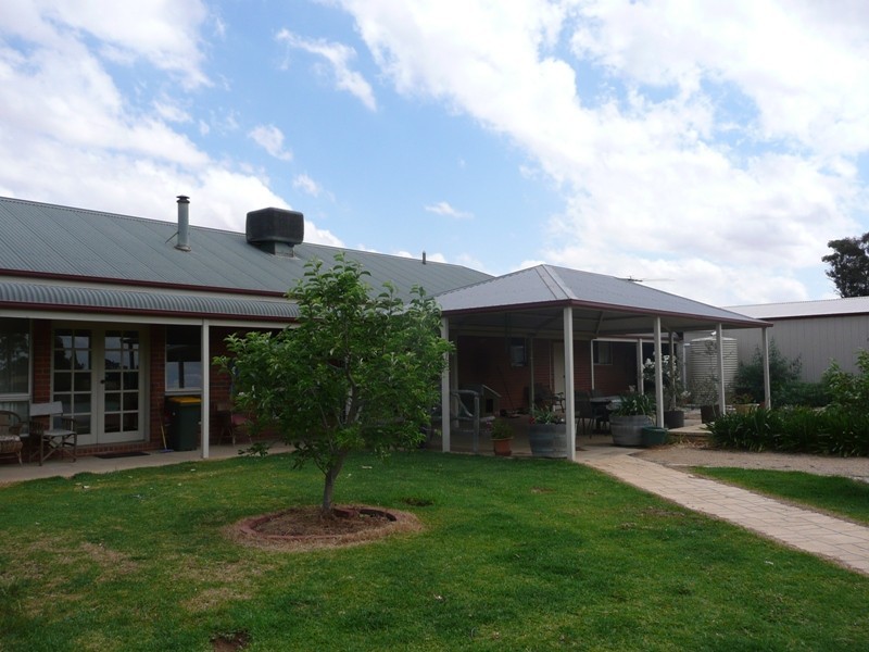 49 Cahills Road, Yarrawonga VIC 3730