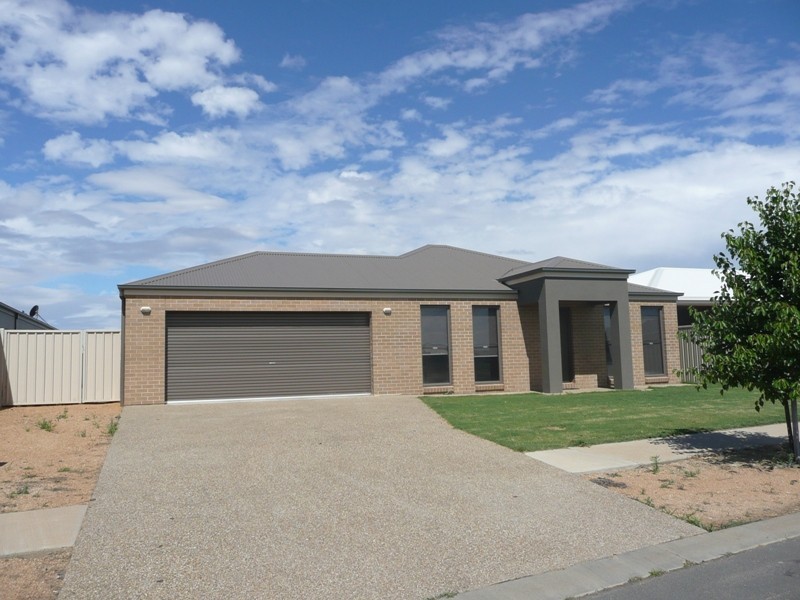 22 Leah Drive, Yarrawonga VIC 3730