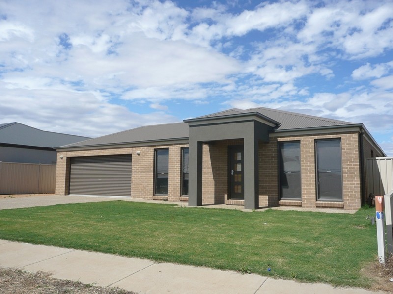 22 Leah Drive, Yarrawonga VIC 3730