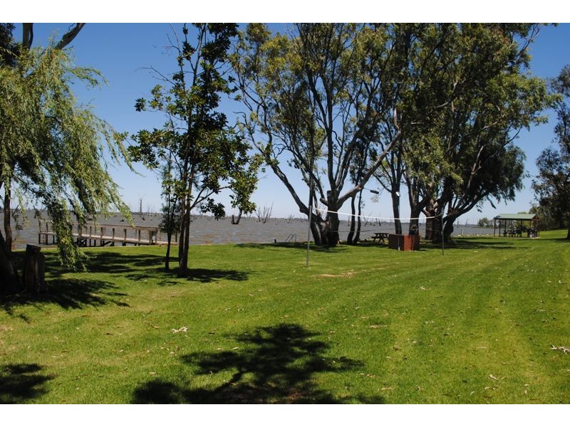 6 Lilian Crt, Mulwala NSW 2647