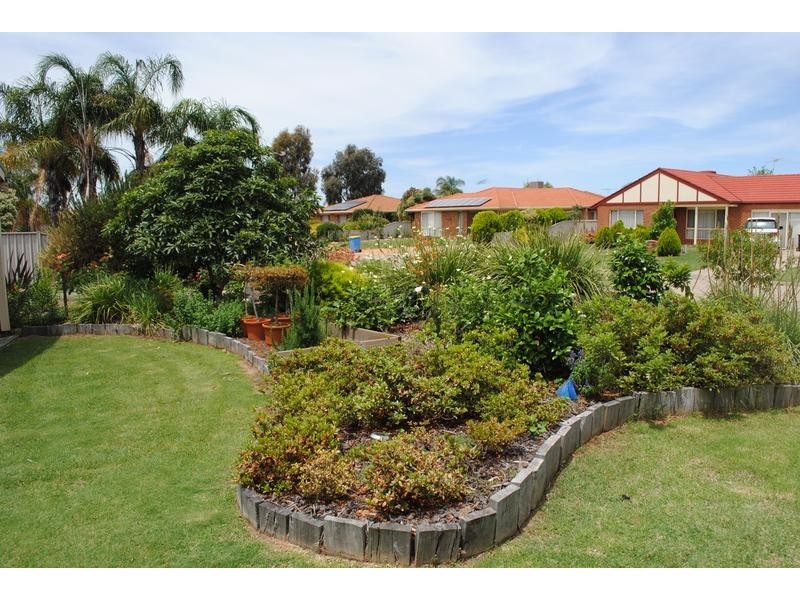 1/2 Leslie Mews, Yarrawonga VIC 3730