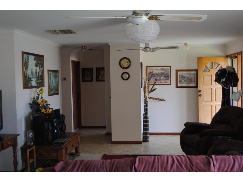 Unit 1/2 Leslie Mews, Yarrawonga VIC 3730