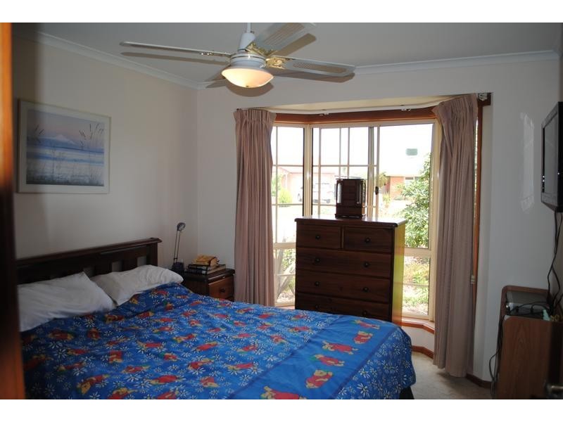 Unit 1/2 Leslie Mews, Yarrawonga VIC 3730