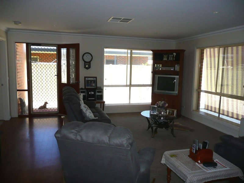 2/8 Dunlop Street, Yarrawonga VIC 3730