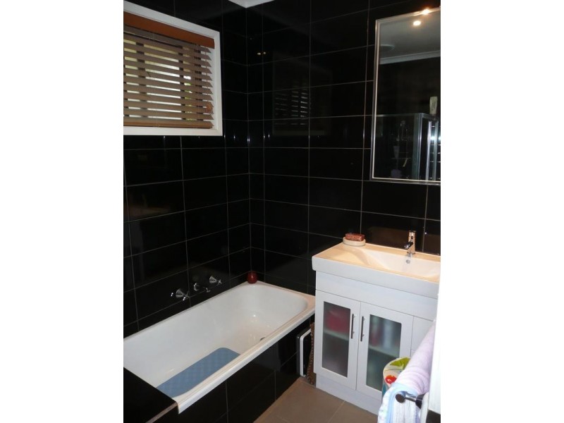 5/6 Lakeview Crt, Mulwala NSW 2647