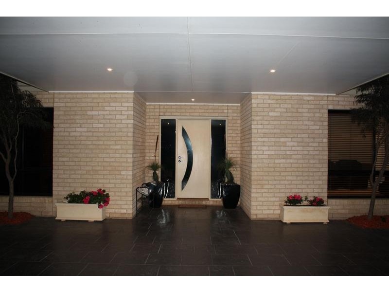 6 Amaroo Court, Mulwala NSW 2647