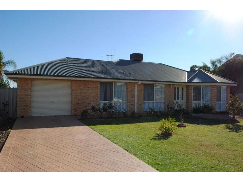 1B McCarthy Close, Yarrawonga VIC 3730