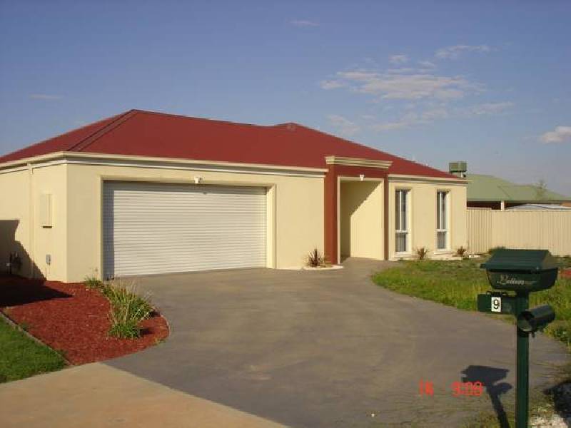 Champagne Crescent, Yarrawonga VIC 3730