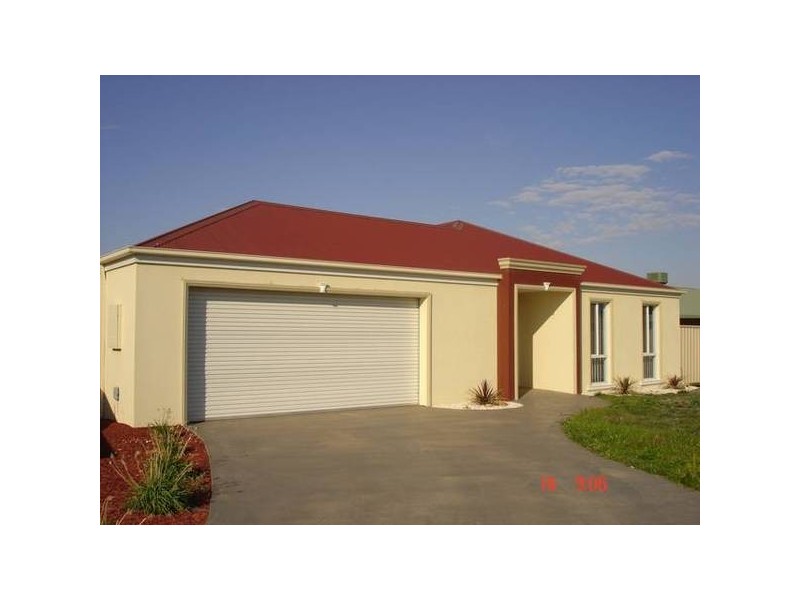 Champagne Crescent, Yarrawonga VIC 3730