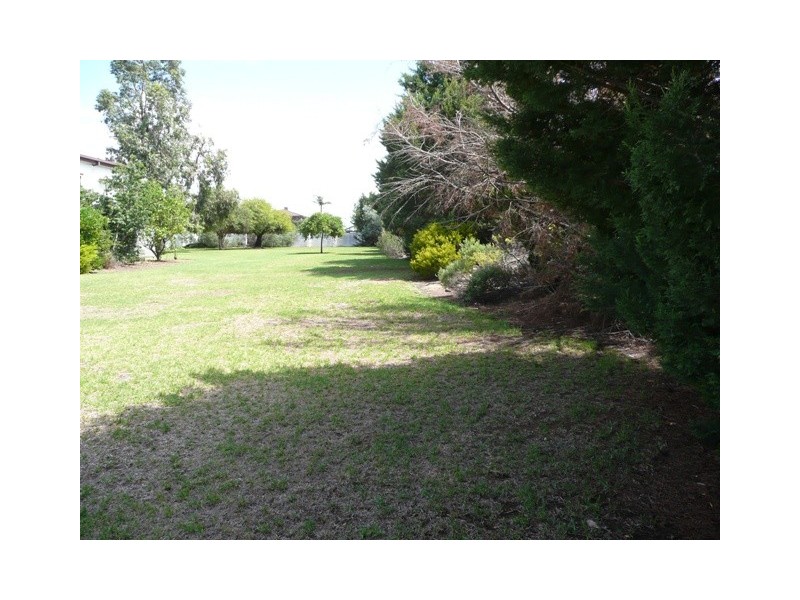 35 LANG STREET, Mulwala NSW 2647