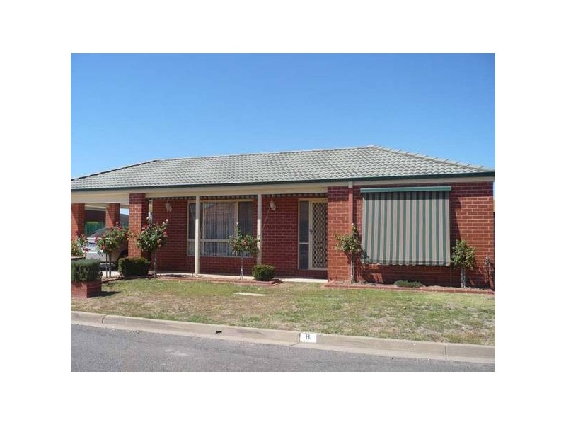 8 Sunshine Boulevard, Mulwala NSW 2647