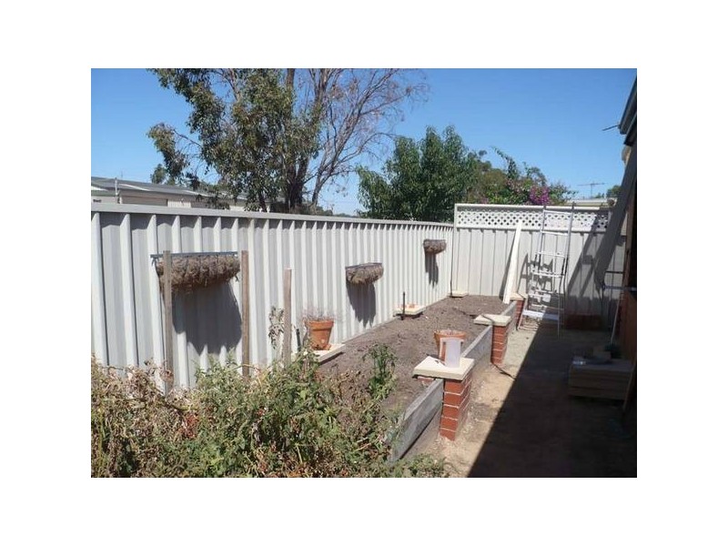 8 Sunshine Boulevard, Mulwala NSW 2647