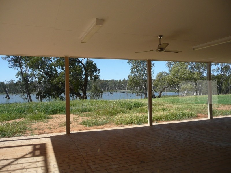 42 Lakeside Drive, Bundalong VIC 3730