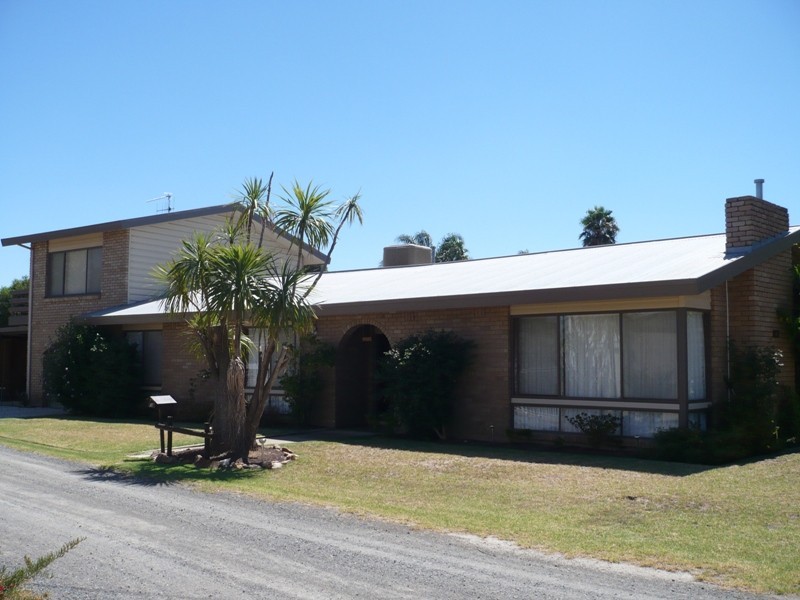 10 Inglis Street, Mulwala NSW 2647