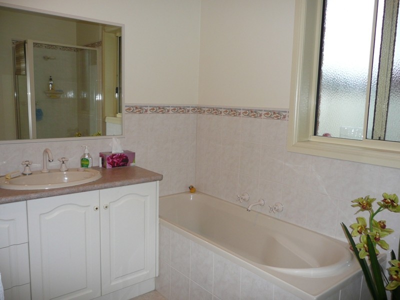 3 Sunshine Boulevard, Mulwala NSW 2647