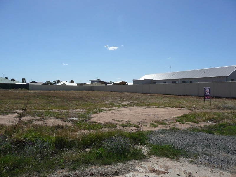 60 Fields Avenue, Yarrawonga VIC 3730