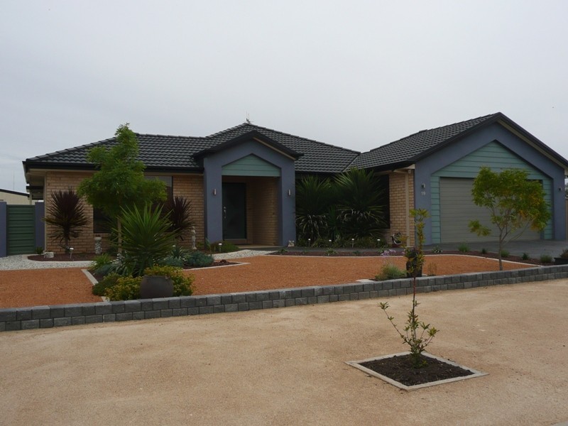 19 Parsons Crescent, Yarrawonga VIC 3730