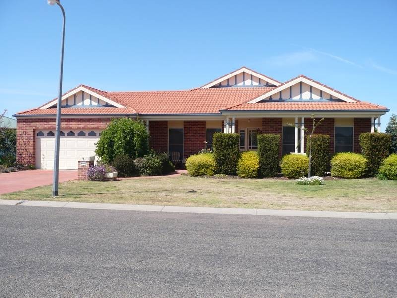 9 Madden Drive, Yarrawonga VIC 3730