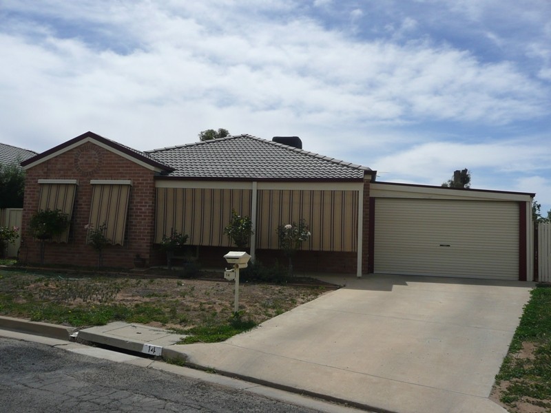 14 Sunshine Boulevard, Mulwala NSW 2647