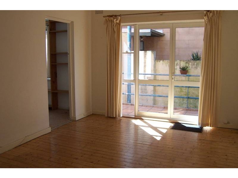 2/8 Ashley Street, Tamarama NSW 2026