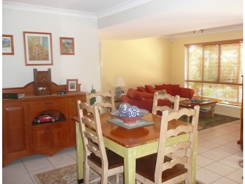 13 Hogan Place, Seventeen Mile Rocks QLD 4073