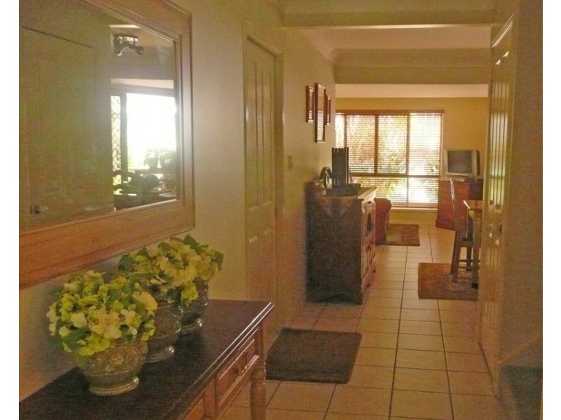 13 Hogan Place, Seventeen Mile Rocks QLD 4073