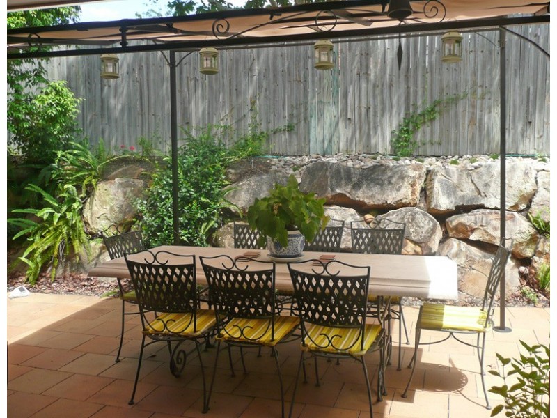 13 Hogan Place, Seventeen Mile Rocks QLD 4073