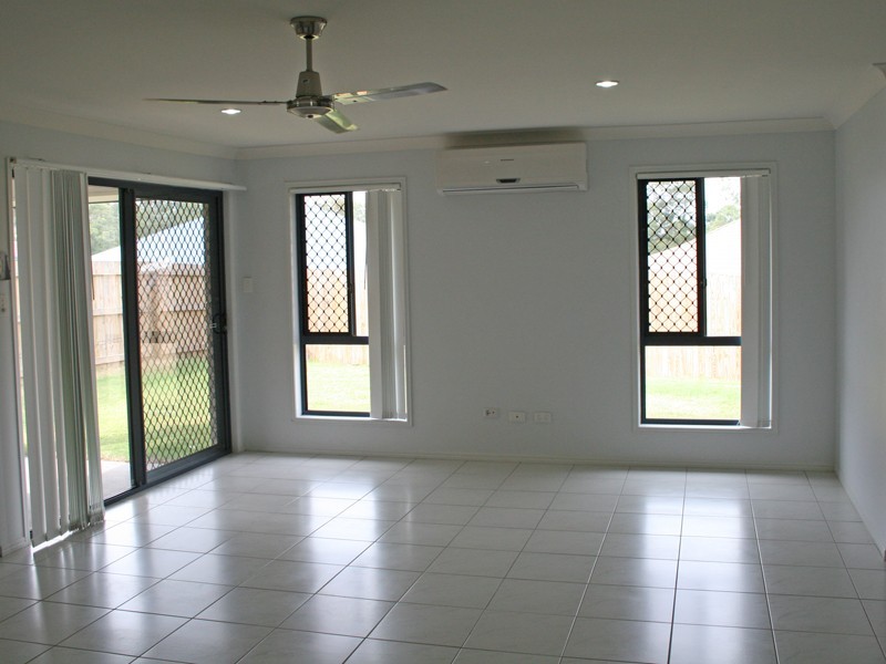 3 York Cl, Oxley QLD 4075
